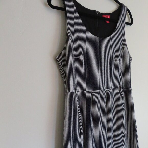 Elle | Size 14 | Black White Stripes Fit & Flare Sleeveless Dress Beetlejuice - Picture 4 of 11